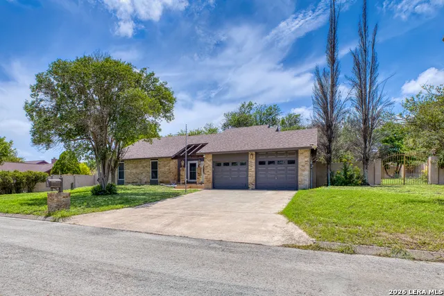208 Echo Valley Del Rio, TX 78840