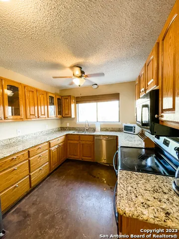 1078 Via Chaca Brackettville, TX 78832