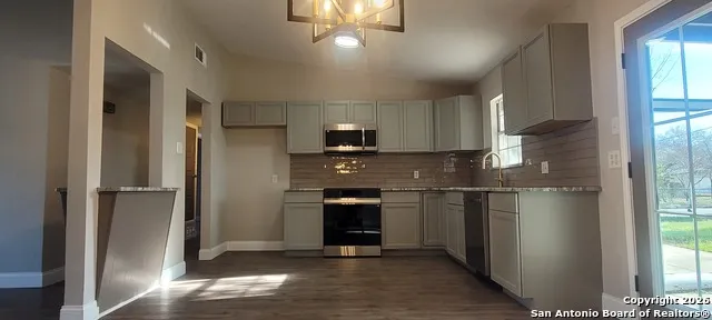 141 Trudy Lane Universal City, TX 78148