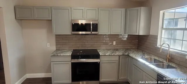 141 Trudy Lane Universal City, TX 78148
