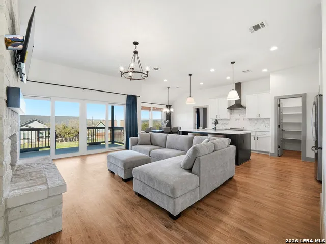 101 Jerry Gray Blanco, TX 78606
