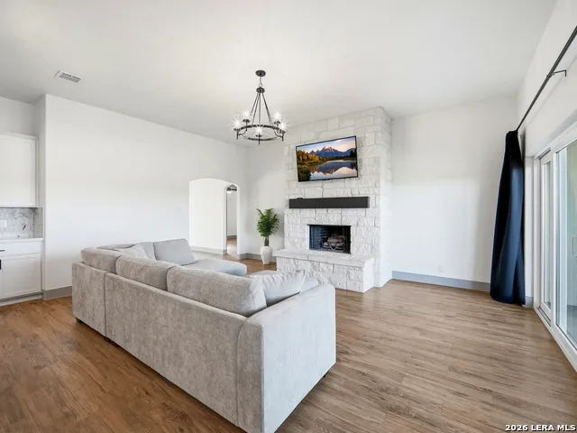 101 Jerry Gray Blanco, TX 78606