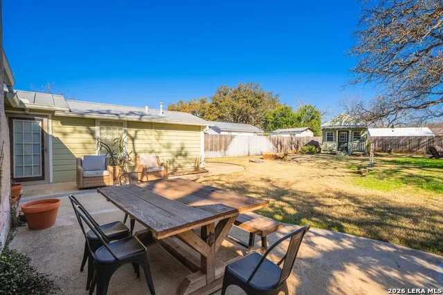 110 Beverly Drive Fredericksburg, TX 78624