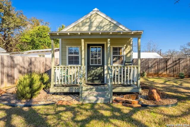 110 Beverly Drive Fredericksburg, TX 78624