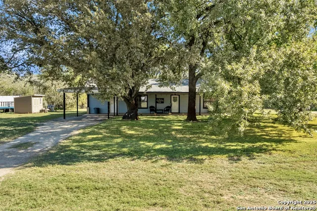 470 Rutledge Poteet, TX 78065