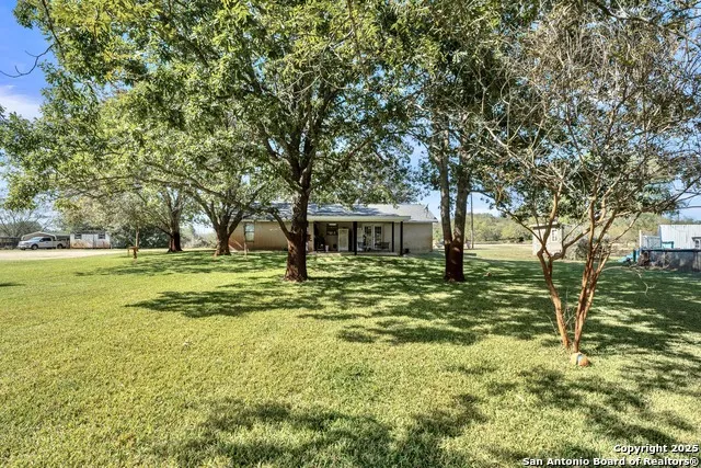 470 Rutledge Poteet, TX 78065