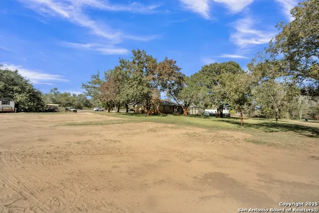 470 Rutledge Poteet, TX 78065