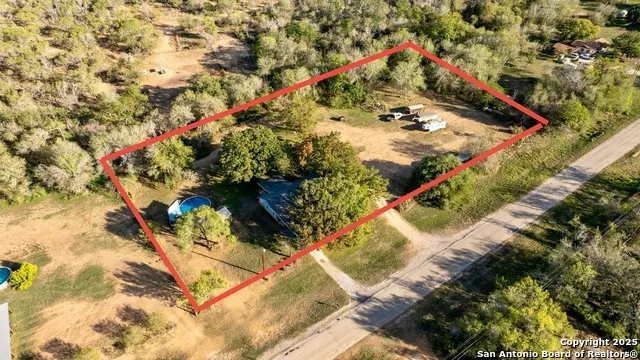 470 Rutledge Poteet, TX 78065