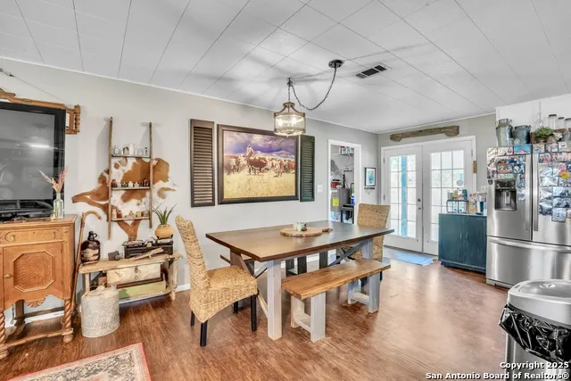 470 Rutledge Poteet, TX 78065