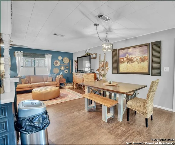 470 Rutledge Poteet, TX 78065