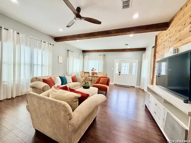 702 E EUCLID AVE San Antonio, TX 78212