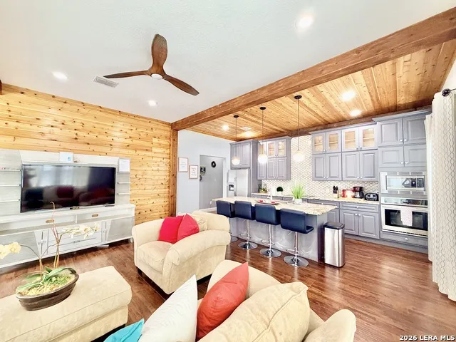 702 E EUCLID AVE San Antonio, TX 78212