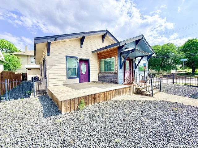 702 E EUCLID AVE San Antonio, TX 78212