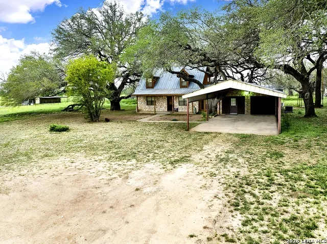 360 HORTON RD Poteet, TX 78065