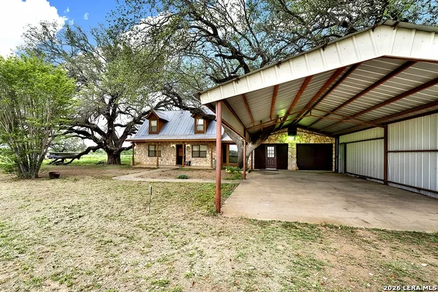 360 HORTON RD Poteet, TX 78065