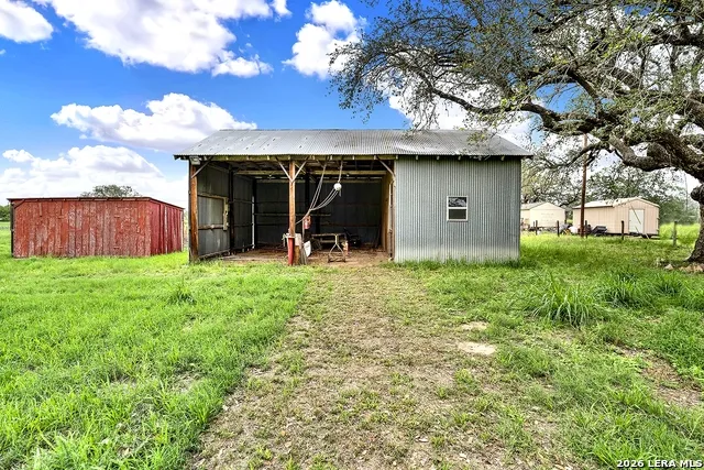 360 HORTON RD Poteet, TX 78065