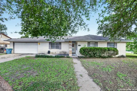 1011 E Hefferman