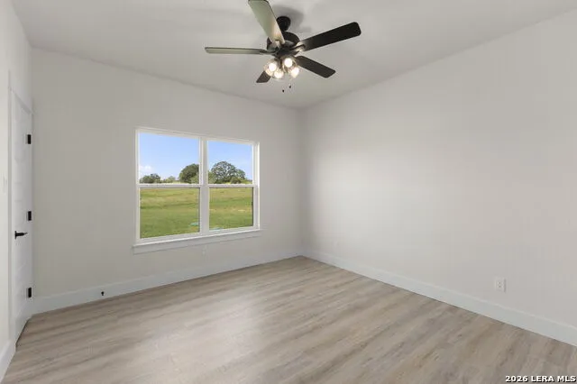 156 FIREWHEEL LOOP Floresville, TX 78114