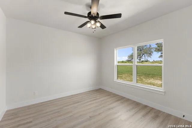 156 FIREWHEEL LOOP Floresville, TX 78114