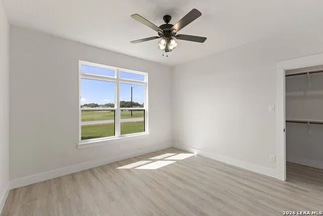 156 FIREWHEEL LOOP Floresville, TX 78114