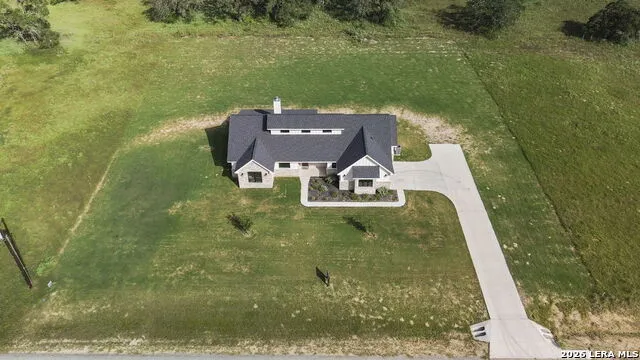 156 FIREWHEEL LOOP Floresville, TX 78114