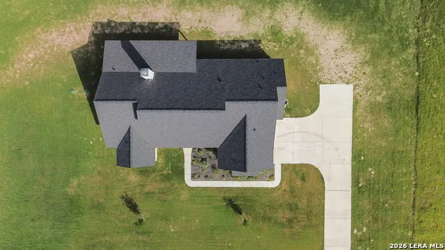 156 FIREWHEEL LOOP Floresville, TX 78114