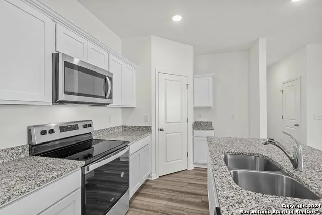 128 Peterson Place Adkins, TX 78101