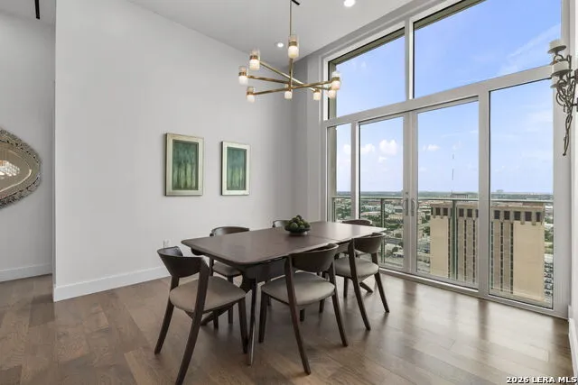 123 Lexington #APT 1703 San Antonio, TX 78205
