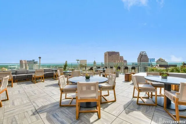 123 Lexington #APT 1703 San Antonio, TX 78205