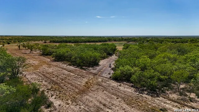 6192 County Road 2500 Bigfoot, TX 78005