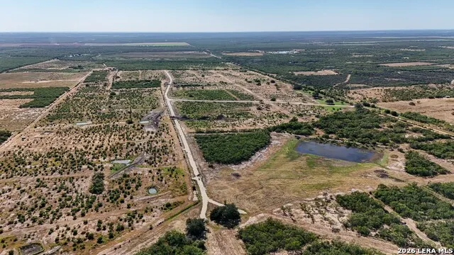 6192 County Road 2500 Bigfoot, TX 78005