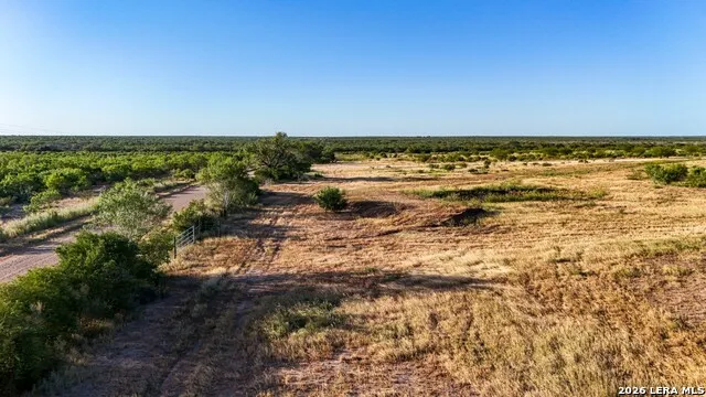 6192 County Road 2500 Bigfoot, TX 78005