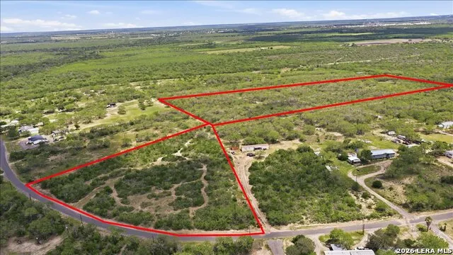 130 CHOKE CANYON ESTS Three Rivers, TX 78071