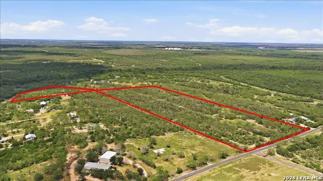 130 CHOKE CANYON ESTS Three Rivers, TX 78071