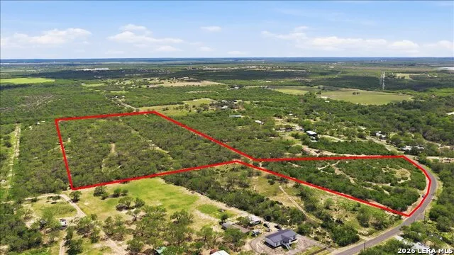 130 CHOKE CANYON ESTS Three Rivers, TX 78071
