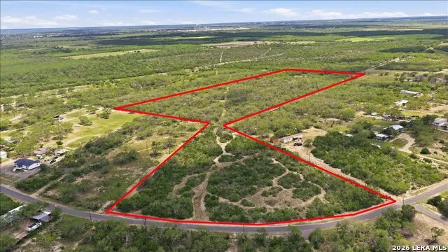 130 CHOKE CANYON ESTS Three Rivers, TX 78071