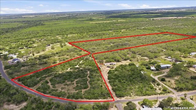 130 CHOKE CANYON ESTS Three Rivers, TX 78071