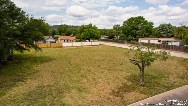 519 Lucille Kerrville, TX 78028