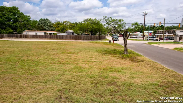 519 Lucille Kerrville, TX 78028