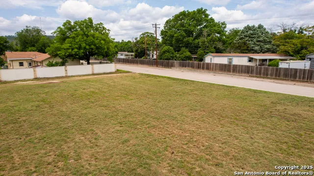 519 Lucille Kerrville, TX 78028
