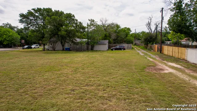 519 Lucille Kerrville, TX 78028