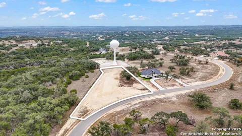 1838 Paradise Pkwy