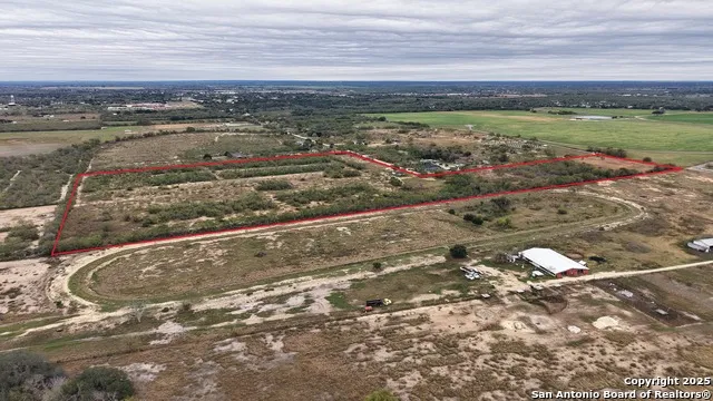 000 W County Road 681 Lytle, TX 78052