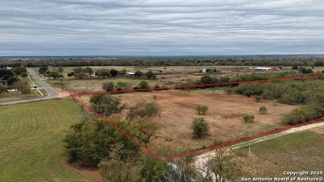 000 W County Road 681 Lytle, TX 78052