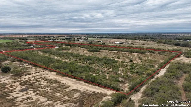 000 W County Road 681 Lytle, TX 78052
