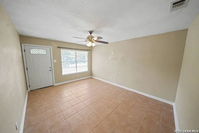823 STRAIGHT LN Universal City, TX 78148