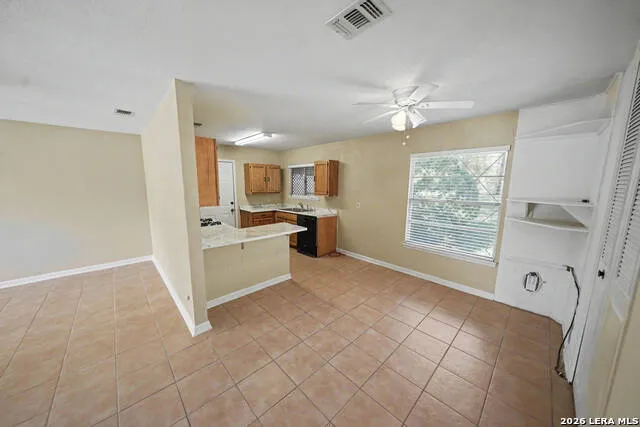 823 STRAIGHT LN Universal City, TX 78148