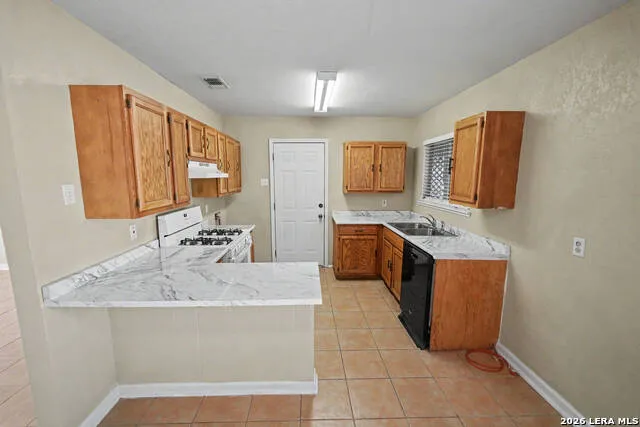 823 STRAIGHT LN Universal City, TX 78148