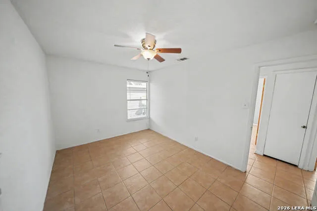 823 STRAIGHT LN Universal City, TX 78148