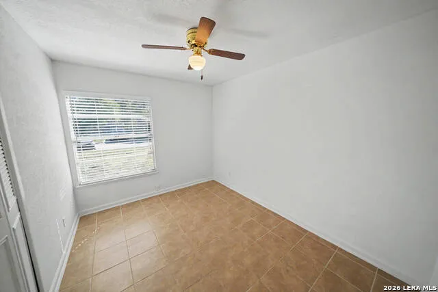 823 STRAIGHT LN Universal City, TX 78148